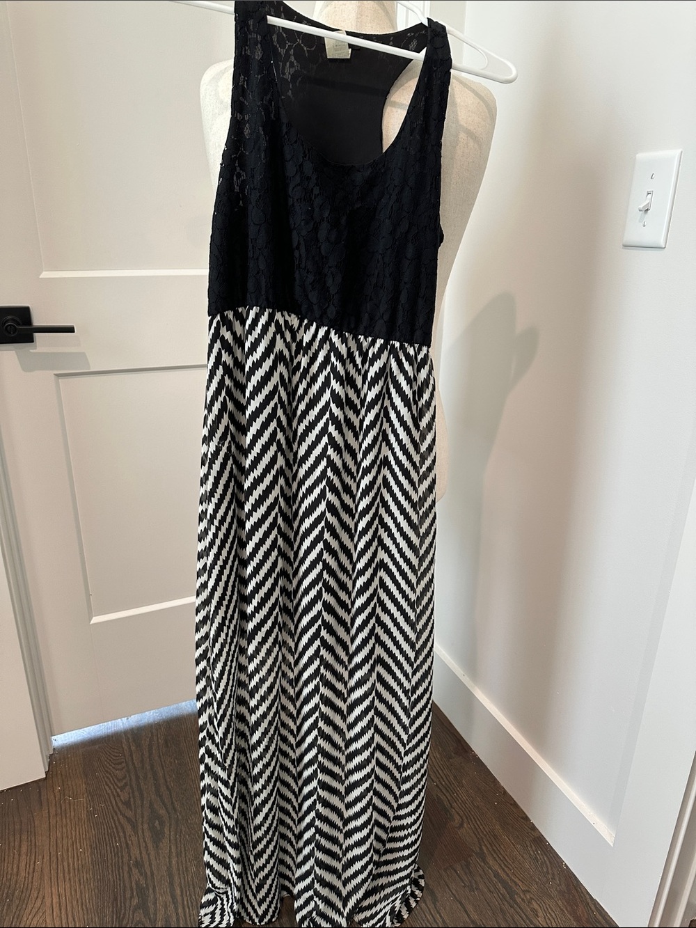 Cantata Black Lace Chevron Maxi Dress Sleeveless Racerback Size Medium